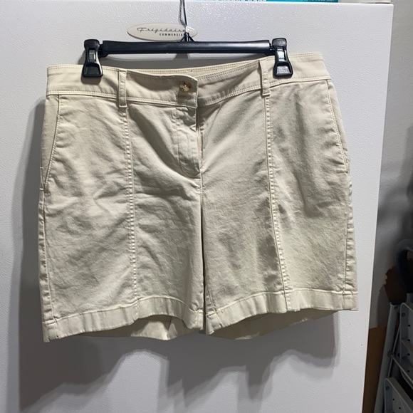 J. Jill Shorts J Jill Size 8 Excellent Condition Poshmark